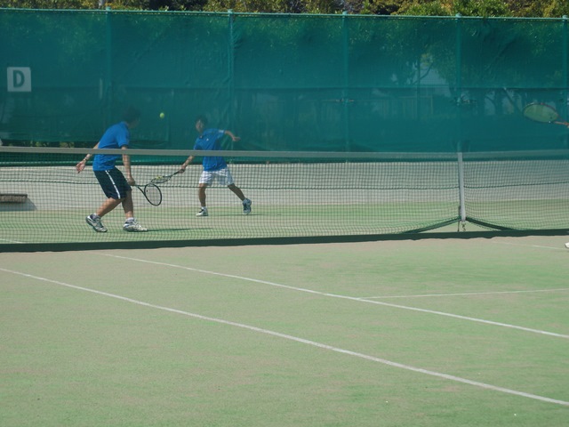 http://www.ariake.kaetsu.ac.jp/club/tennis/P4270125.JPG