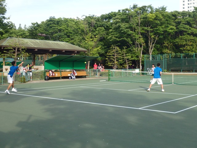 http://www.ariake.kaetsu.ac.jp/club/tennis/P5180264.JPG
