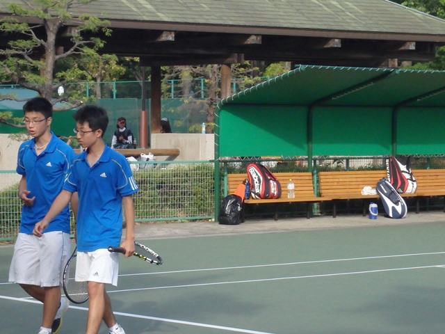 http://www.ariake.kaetsu.ac.jp/club/tennis/P5180266.JPG