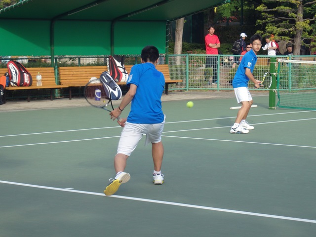 http://www.ariake.kaetsu.ac.jp/club/tennis/P5180268.JPG