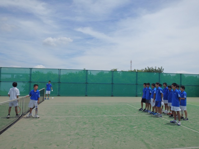 http://www.ariake.kaetsu.ac.jp/club/tennis/P7060240.JPG