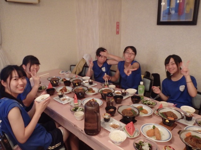http://www.ariake.kaetsu.ac.jp/club/tennis/P7270316.JPG