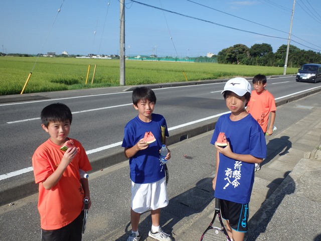 http://www.ariake.kaetsu.ac.jp/club/tennis/P7280350.JPG