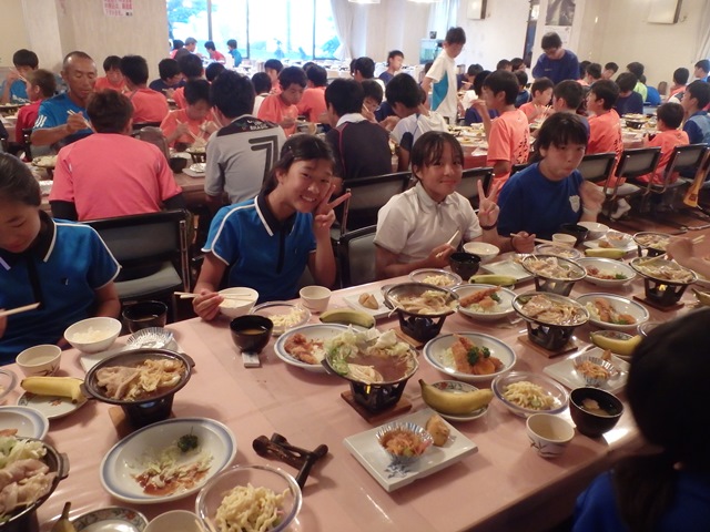 http://www.ariake.kaetsu.ac.jp/club/tennis/P7280353.JPG