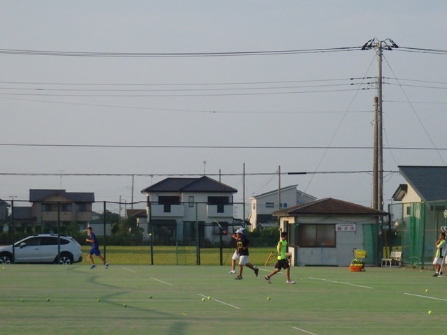 http://www.ariake.kaetsu.ac.jp/club/tennis/P7290402.JPG