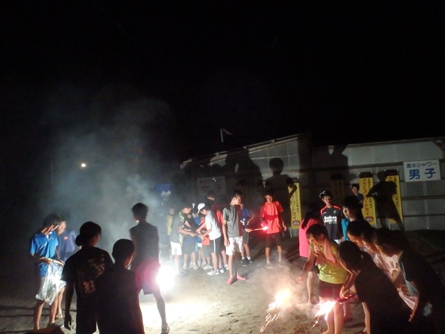 http://www.ariake.kaetsu.ac.jp/club/tennis/P7290406.JPG
