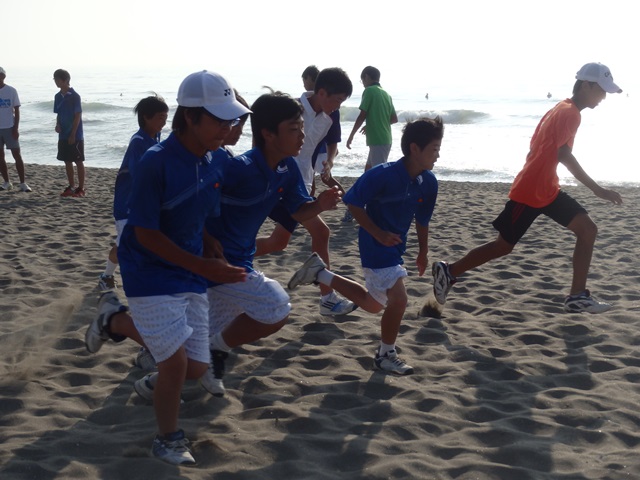 http://www.ariake.kaetsu.ac.jp/club/tennis/P7300496.JPG