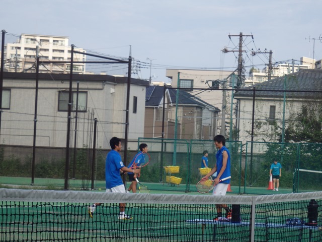 http://www.ariake.kaetsu.ac.jp/club/tennis/P9060012.JPG