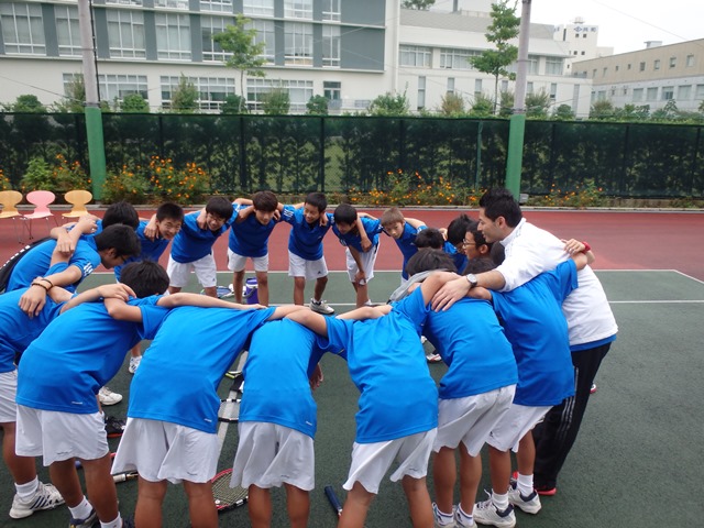 http://www.ariake.kaetsu.ac.jp/club/tennis/PA060023.JPG