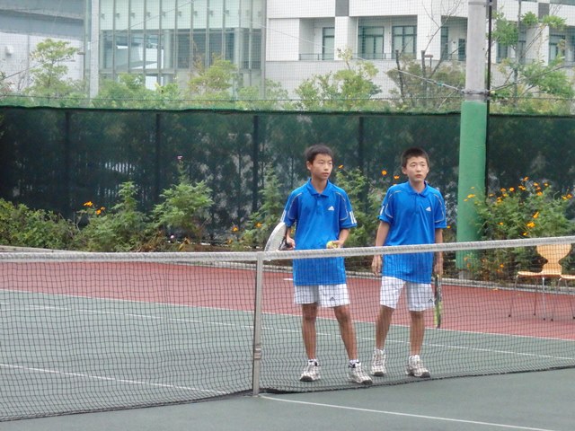 http://www.ariake.kaetsu.ac.jp/club/tennis/PA060060.JPG