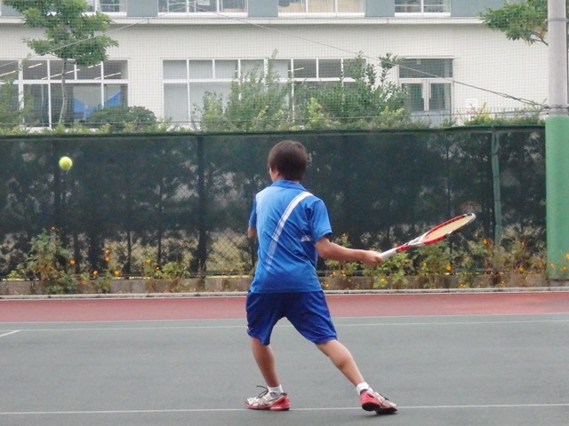 http://www.ariake.kaetsu.ac.jp/club/tennis/PB020197.JPG