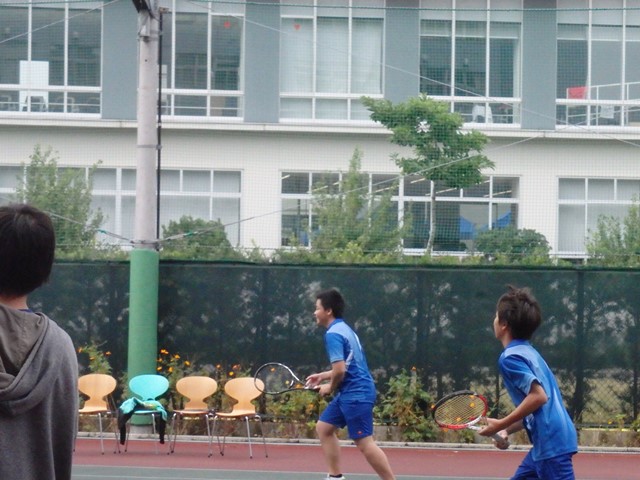 http://www.ariake.kaetsu.ac.jp/club/tennis/PB020216.JPG