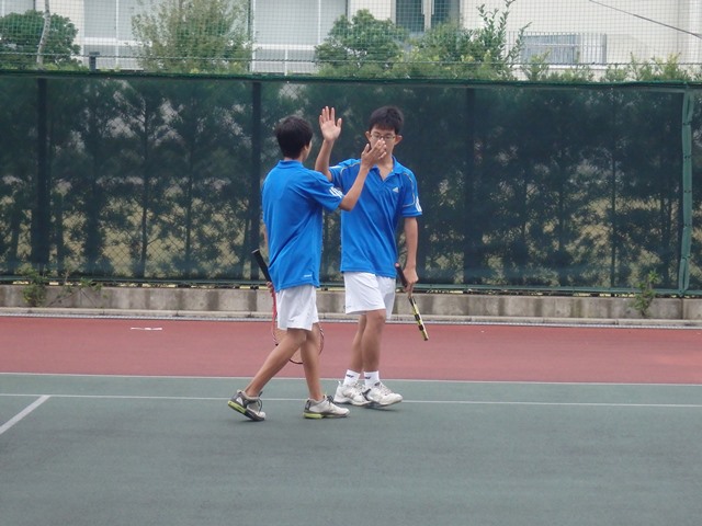 http://www.ariake.kaetsu.ac.jp/club/tennis/PB030267.JPG