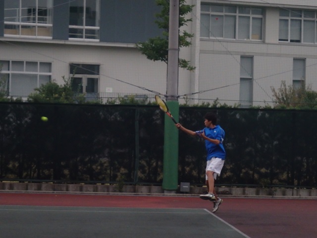 http://www.ariake.kaetsu.ac.jp/club/tennis/PB030357.JPG