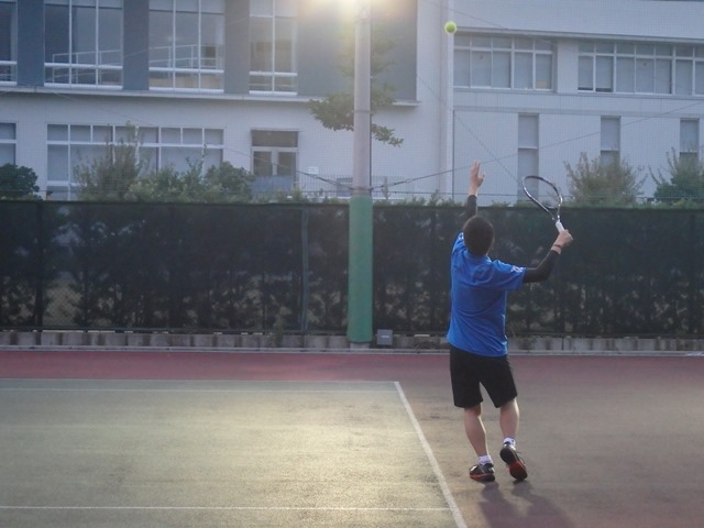 http://www.ariake.kaetsu.ac.jp/club/tennis/PB030364.JPG