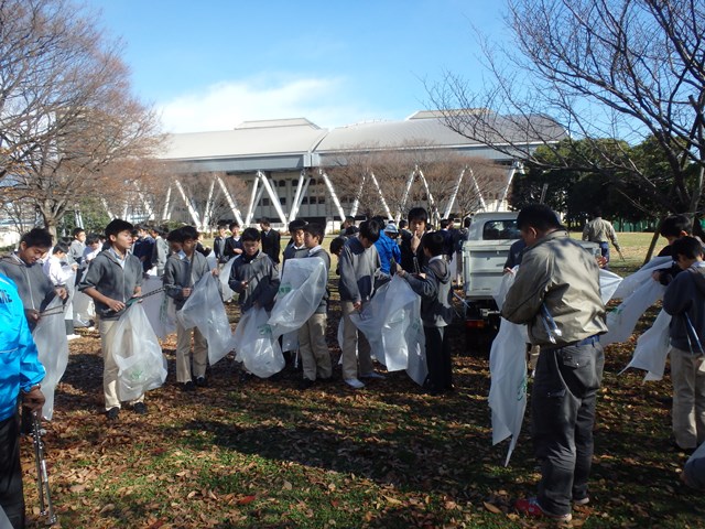 http://www.ariake.kaetsu.ac.jp/club/tennis/PC170025.JPG