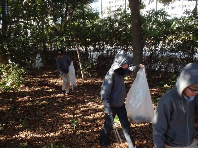http://www.ariake.kaetsu.ac.jp/club/tennis/PC170041.JPG
