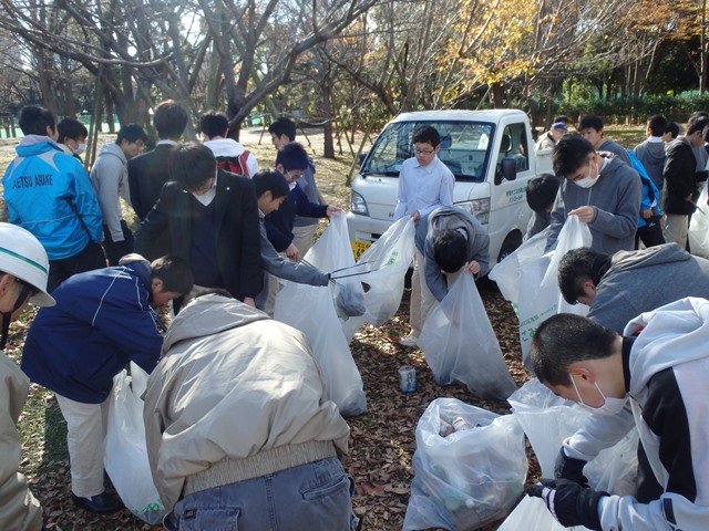 http://www.ariake.kaetsu.ac.jp/club/tennis/PC170074.JPG