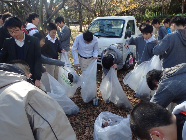 http://www.ariake.kaetsu.ac.jp/club/tennis/PC170075.JPG