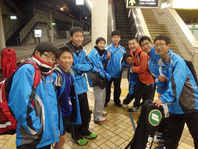 http://www.ariake.kaetsu.ac.jp/club/tennis/PC250014.JPG