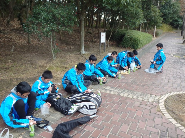 http://www.ariake.kaetsu.ac.jp/club/tennis/PC260042.JPG