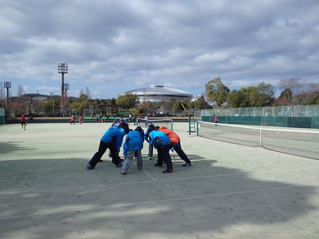 http://www.ariake.kaetsu.ac.jp/club/tennis/PC270069.JPG