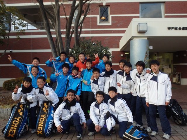 http://www.ariake.kaetsu.ac.jp/club/tennis/PC270078.JPG