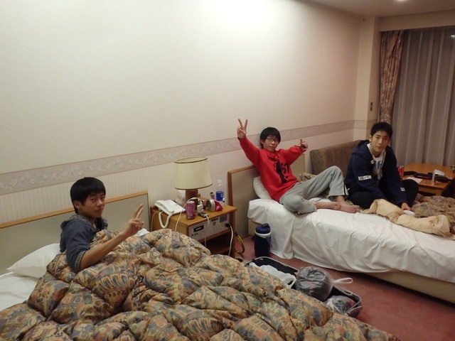 http://www.ariake.kaetsu.ac.jp/club/tennis/PC290143.JPG