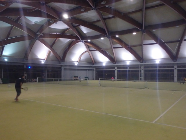 http://www.ariake.kaetsu.ac.jp/club/tennis/PC300182.JPG