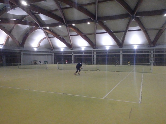 http://www.ariake.kaetsu.ac.jp/club/tennis/PC300183.JPG