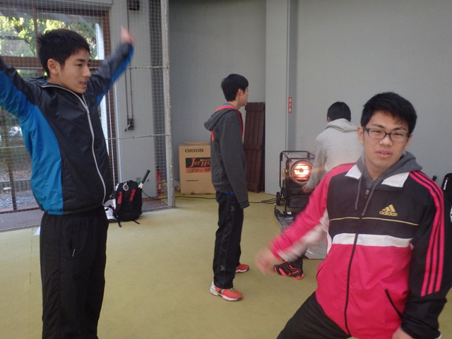 http://www.ariake.kaetsu.ac.jp/club/tennis/PC310195.JPG