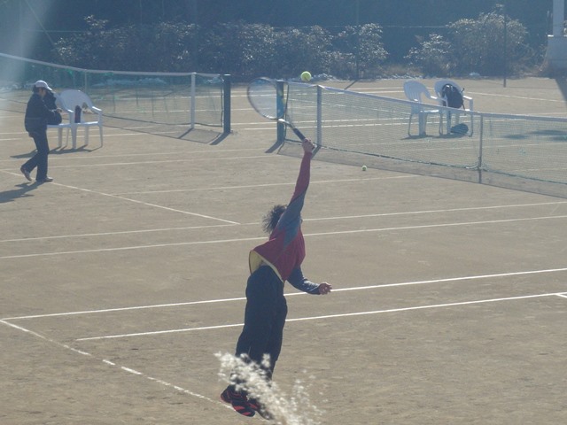 http://www.ariake.kaetsu.ac.jp/club/tennis/PC310203.JPG