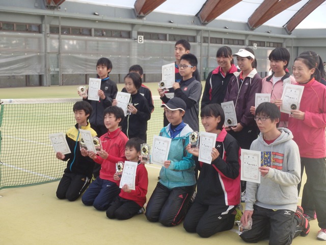 http://www.ariake.kaetsu.ac.jp/club/tennis/PC310216.JPG